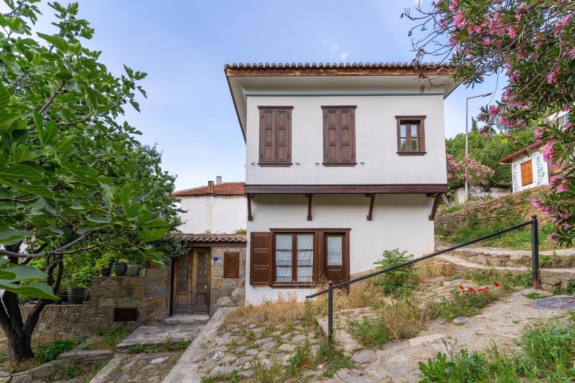 Nikbin Yamac Pansiyon Selçuk Luaran gambar