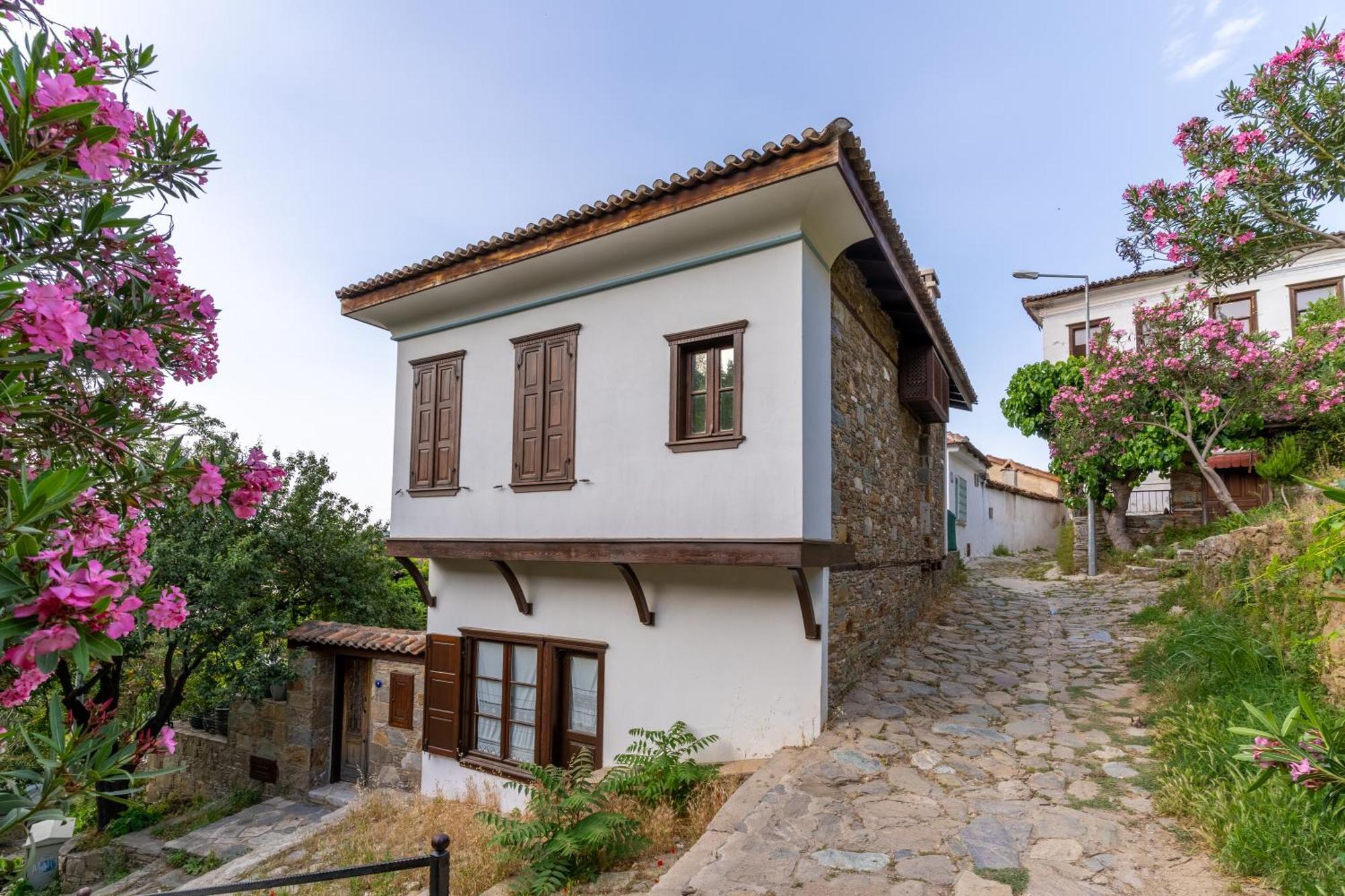 Nikbin Yamac Pansiyon Selçuk Luaran gambar